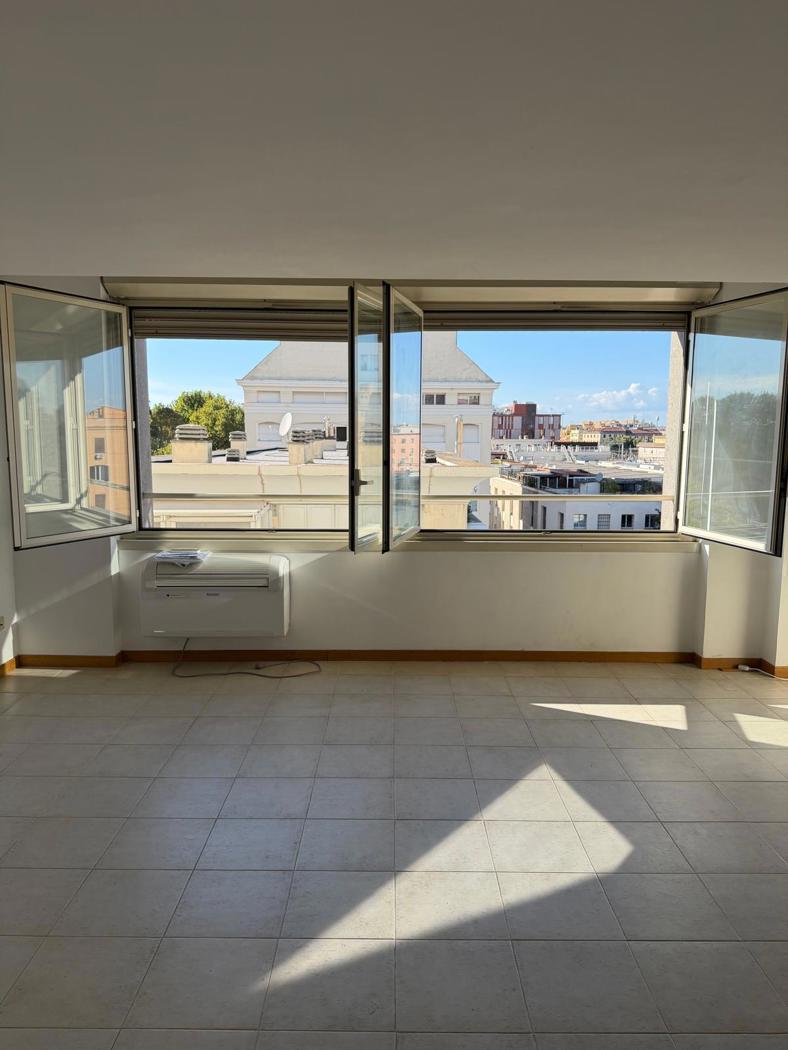 Monolocale ristrutturato a Roma
