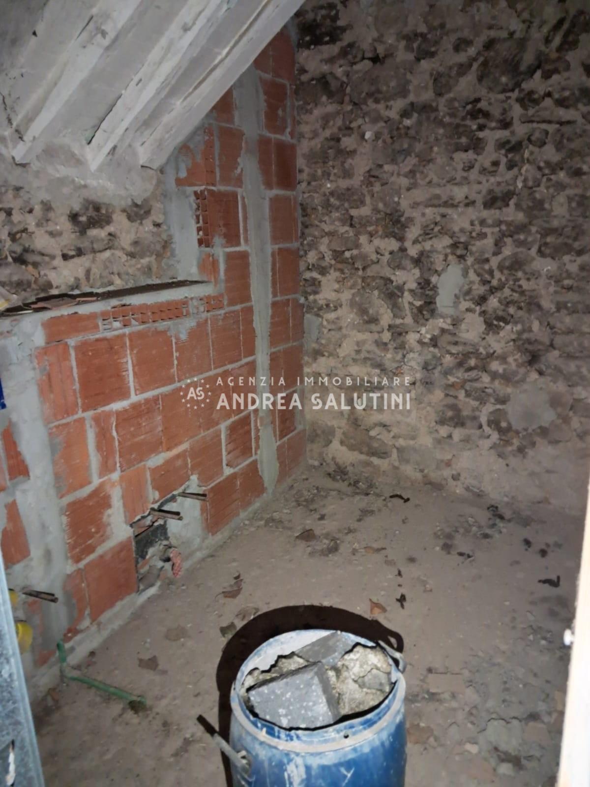 Quadrilocale con terrazzo a Buti