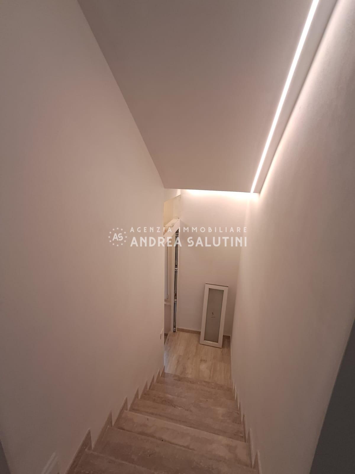 Attico con terrazzi a Bientina