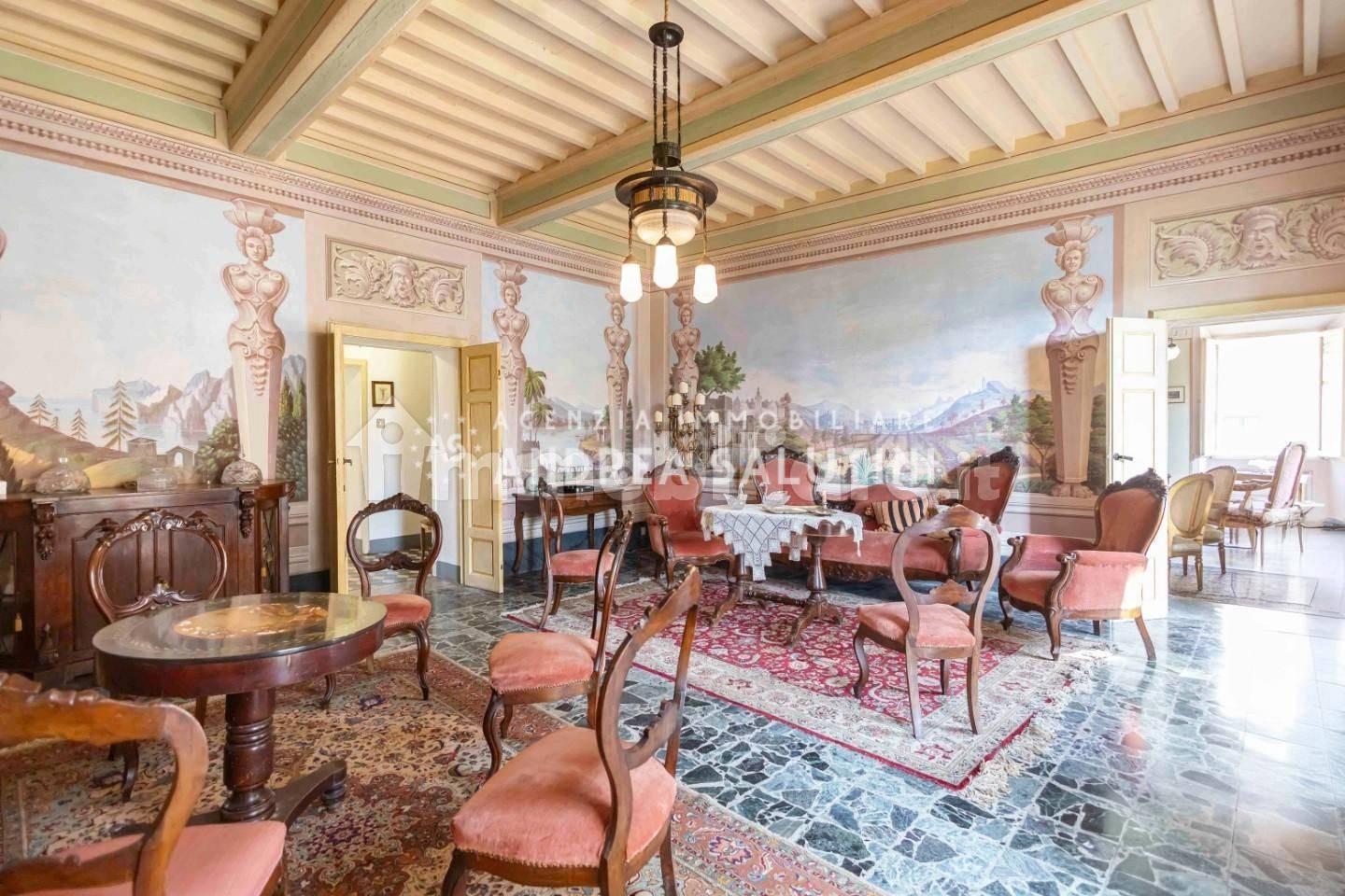 Villa con giardino a Buti