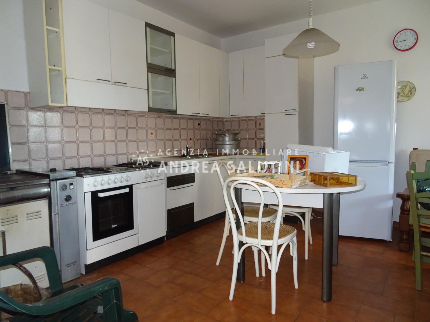 Casa indipendente con giardino, Pontedera montecastello