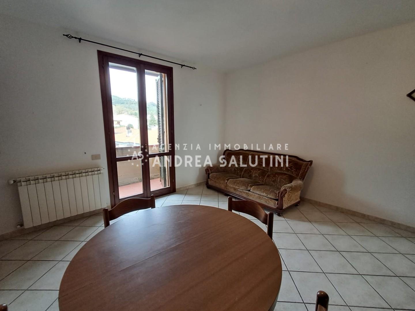 Trilocale in vendita, Buti cascine