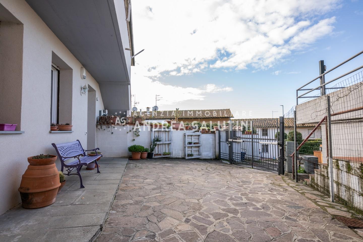 Appartamento con giardino, Pontedera i fabbri