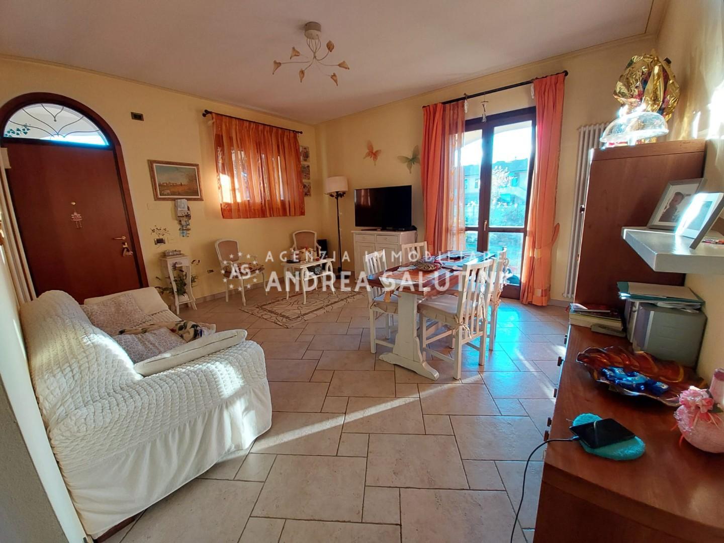 Villa con giardino a Santa Maria a Monte