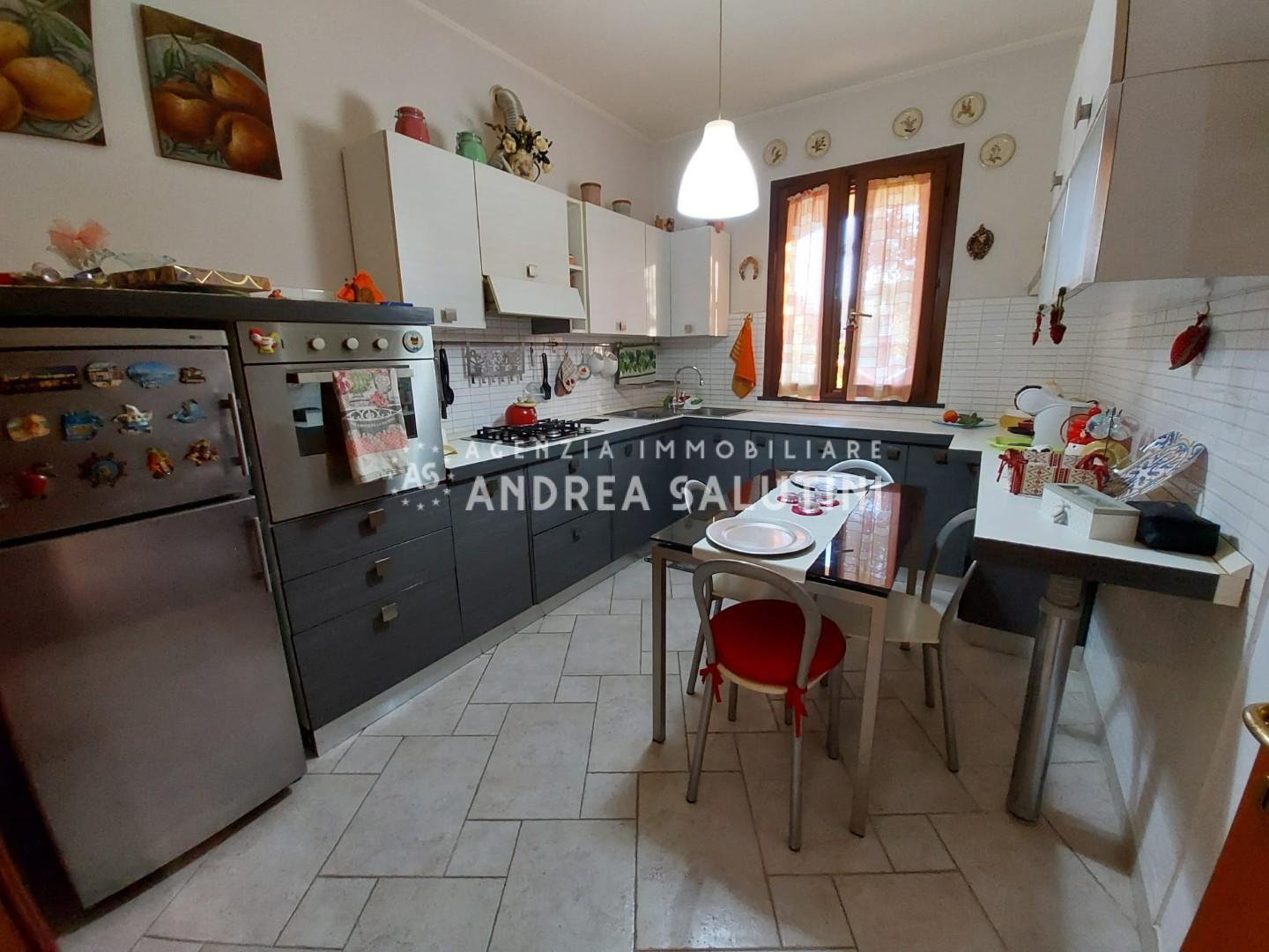 Villa con giardino a Santa Maria a Monte