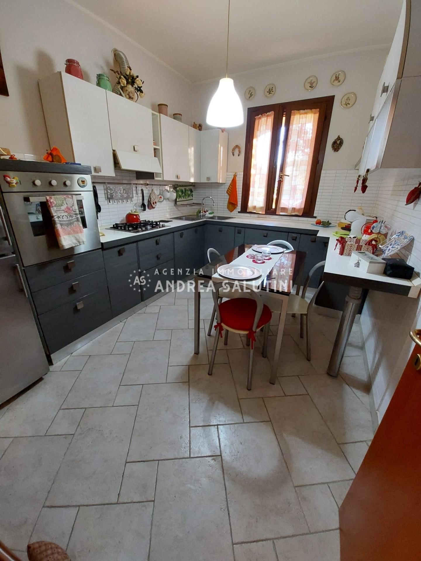 Villa con giardino a Santa Maria a Monte