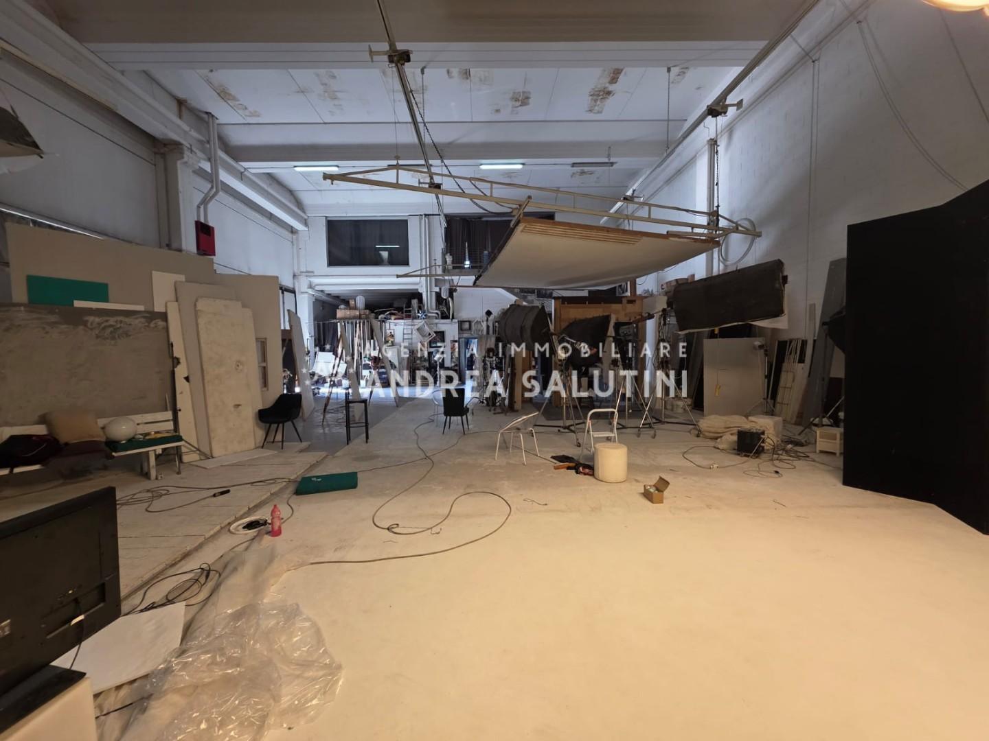 Capannone in vendita, Pontedera gello