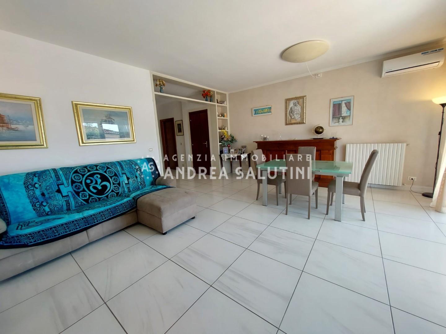 Villa con giardino, Buti cascine