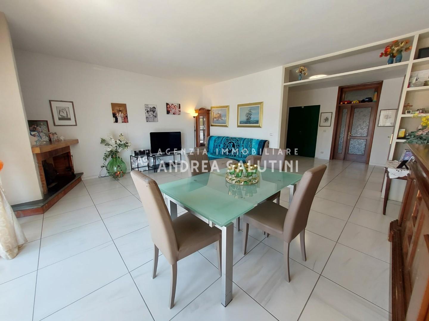 Villa con giardino, Buti cascine