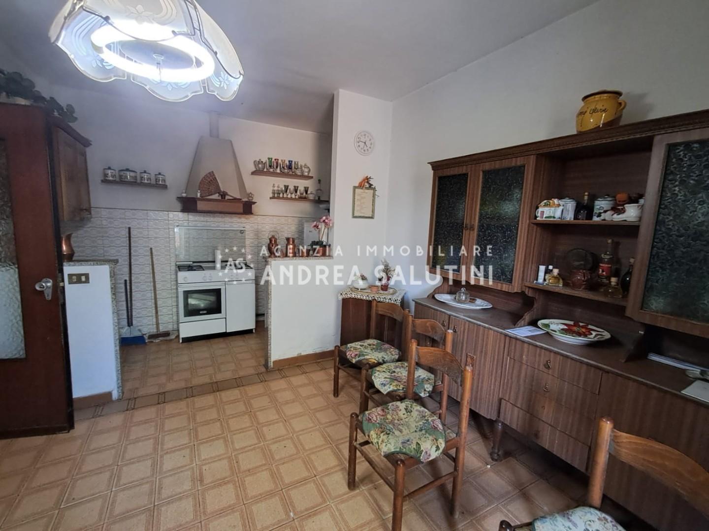 Quadrilocale con terrazzo, Buti la croce