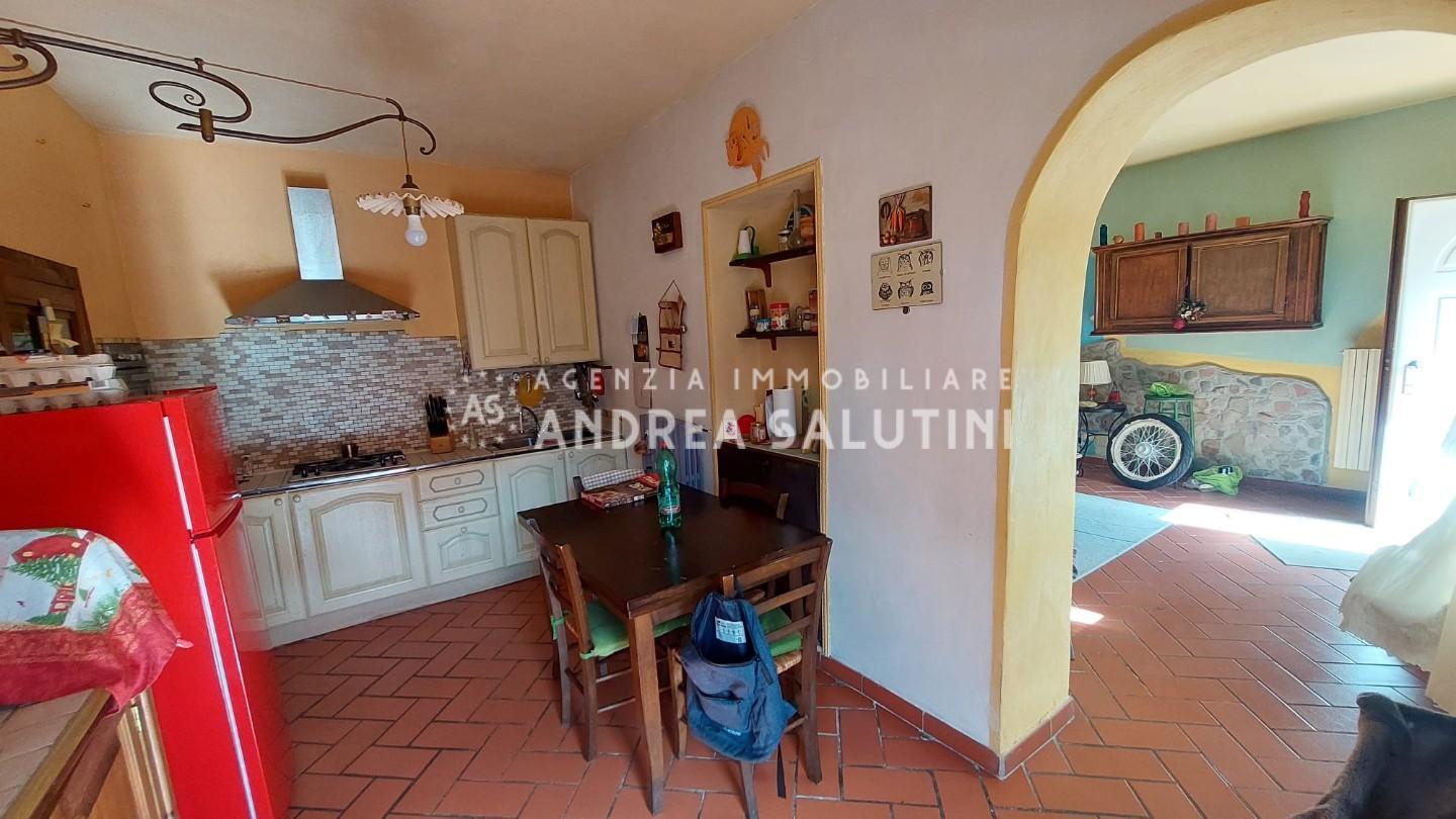 Casa indipendente con giardino, Buti cascine