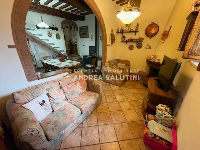 Casa indipendente con giardino, Chianni garetto