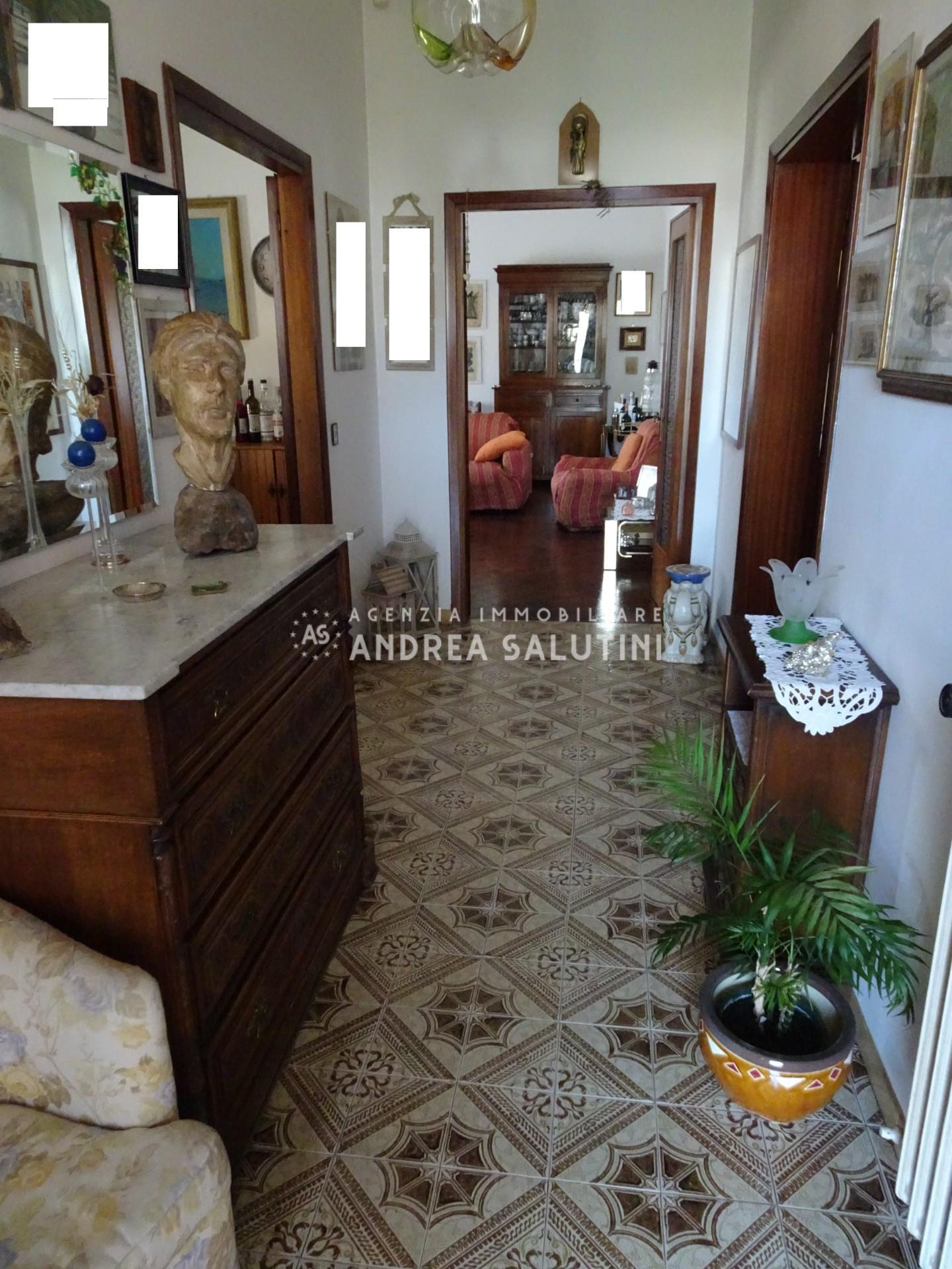 Villa con giardino, Buti cascine