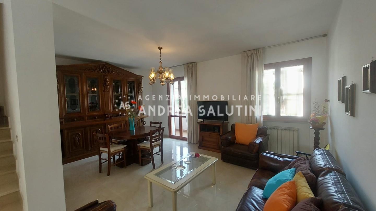 Villa con giardino a Calci