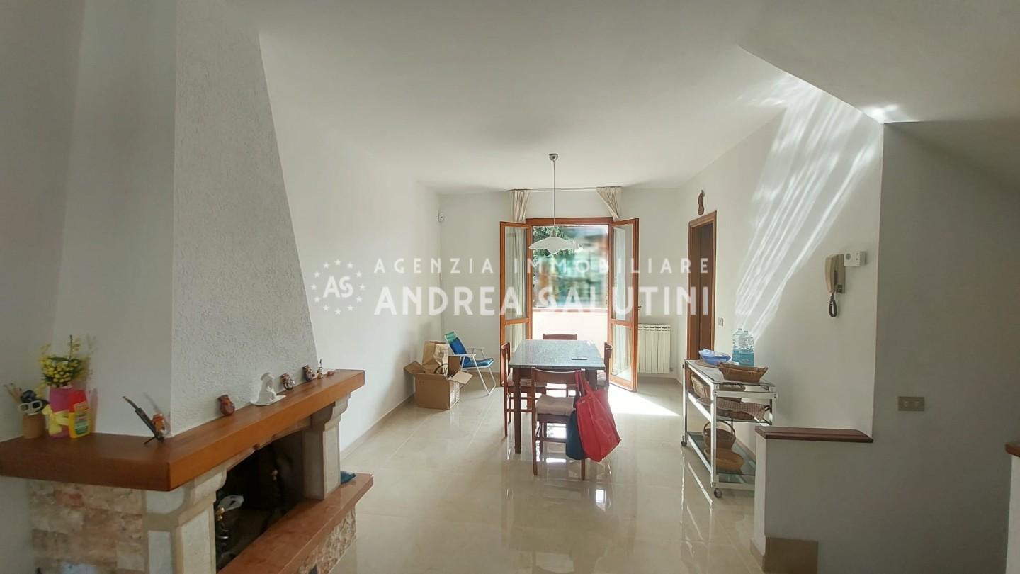 Villa con giardino a Calci