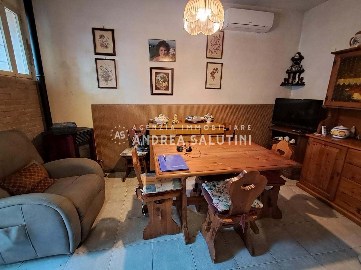 Casa indipendente con giardino, Pontedera montecastello