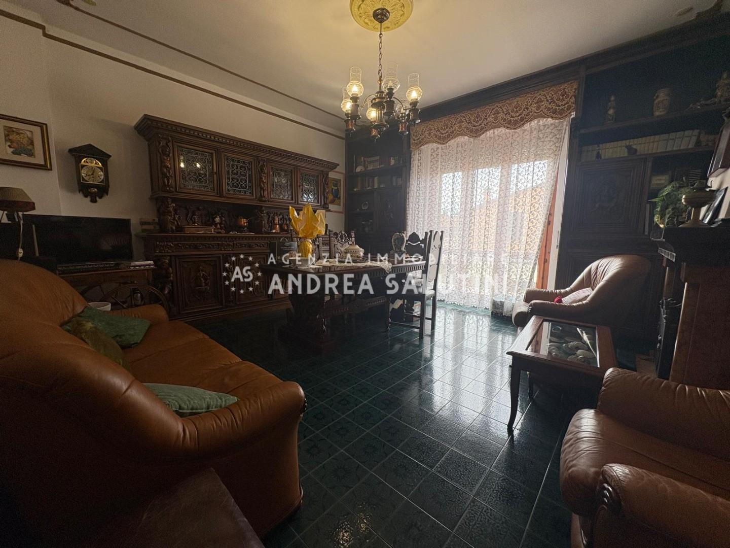 Casa indipendente con giardino, Calcinaia oltrarno