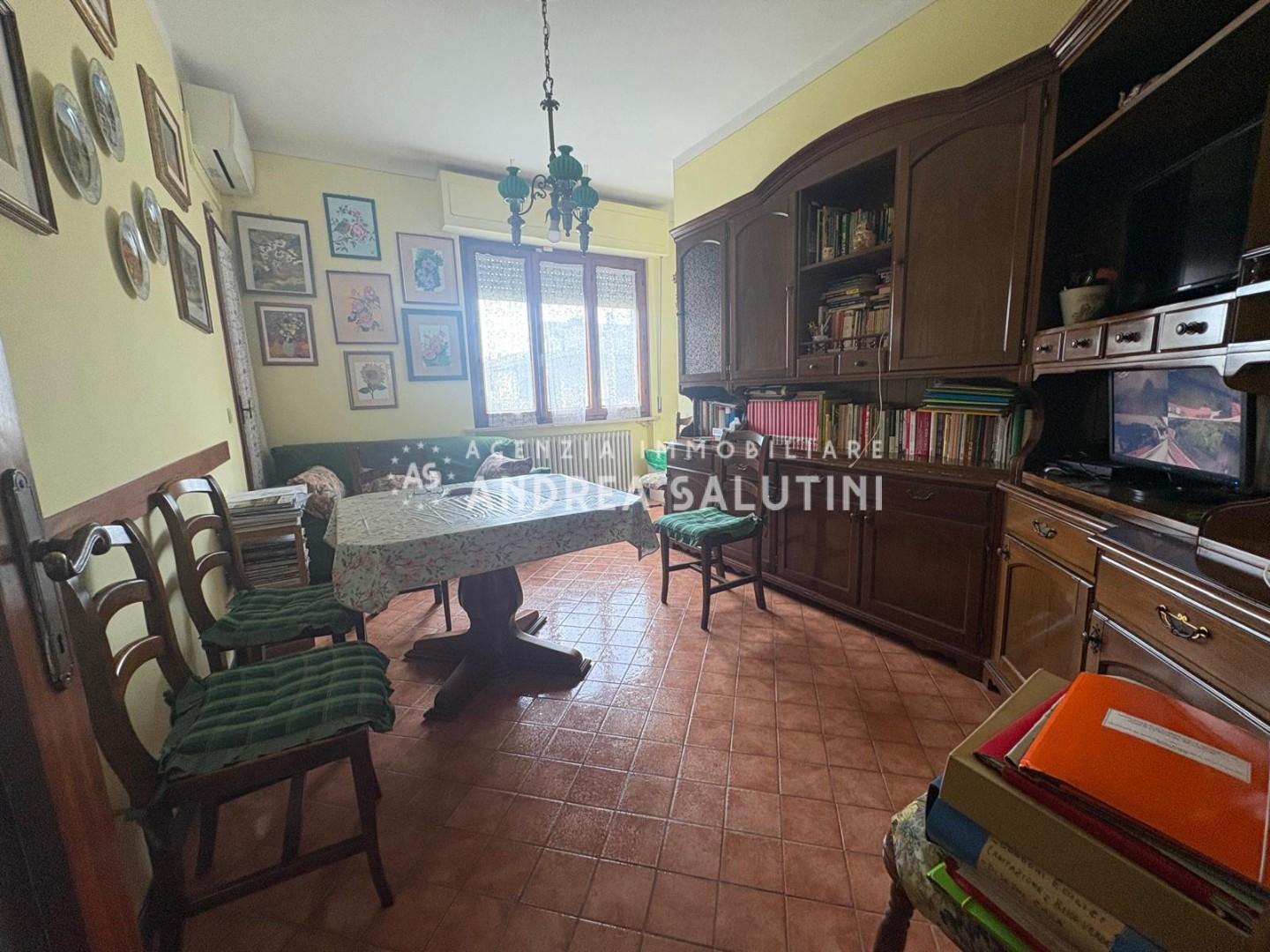 Casa indipendente con giardino, Calcinaia oltrarno