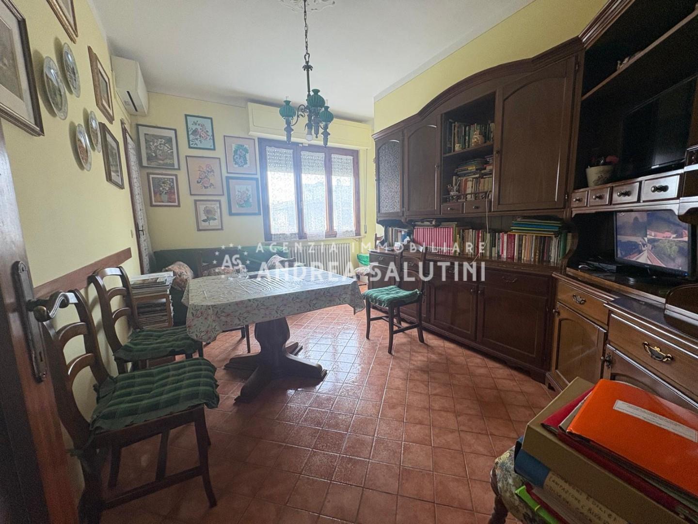 Casa indipendente con giardino, Calcinaia oltrarno