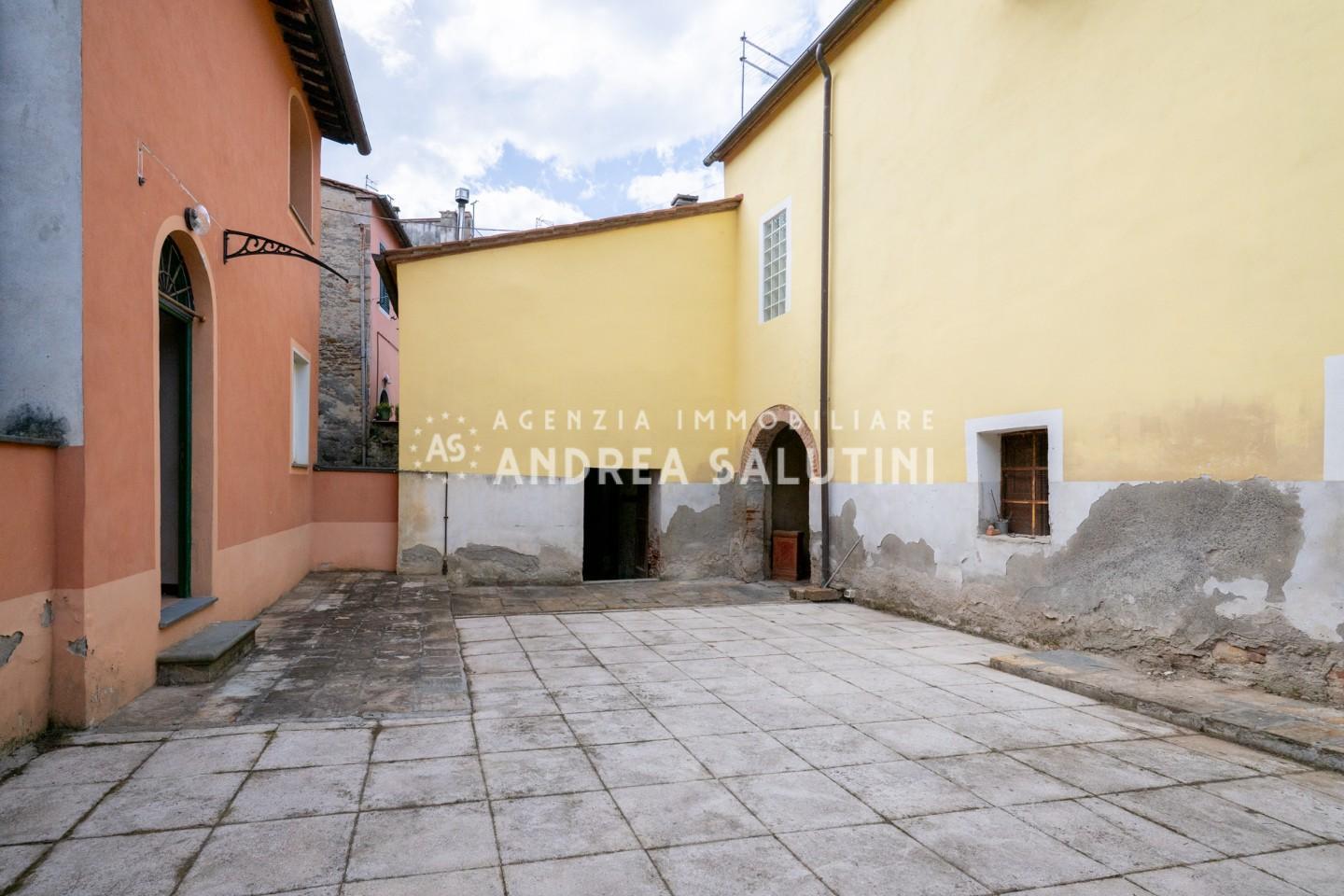 Casa indipendente con giardino a Buti
