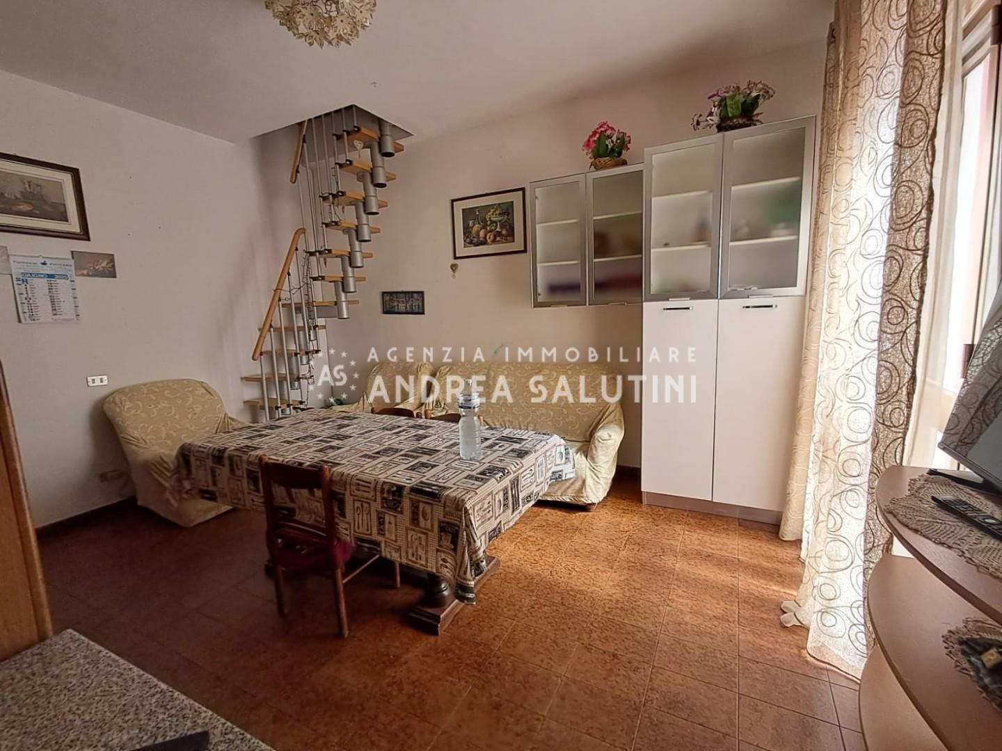 Trilocale con terrazzo a Buti