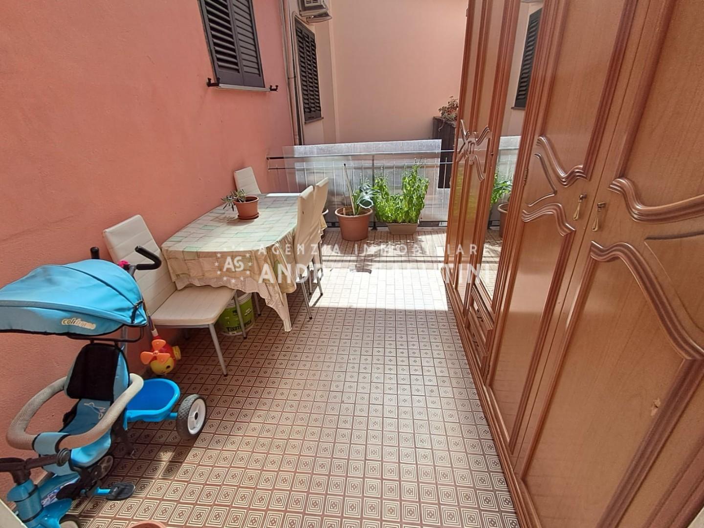 Trilocale con terrazzo a Buti