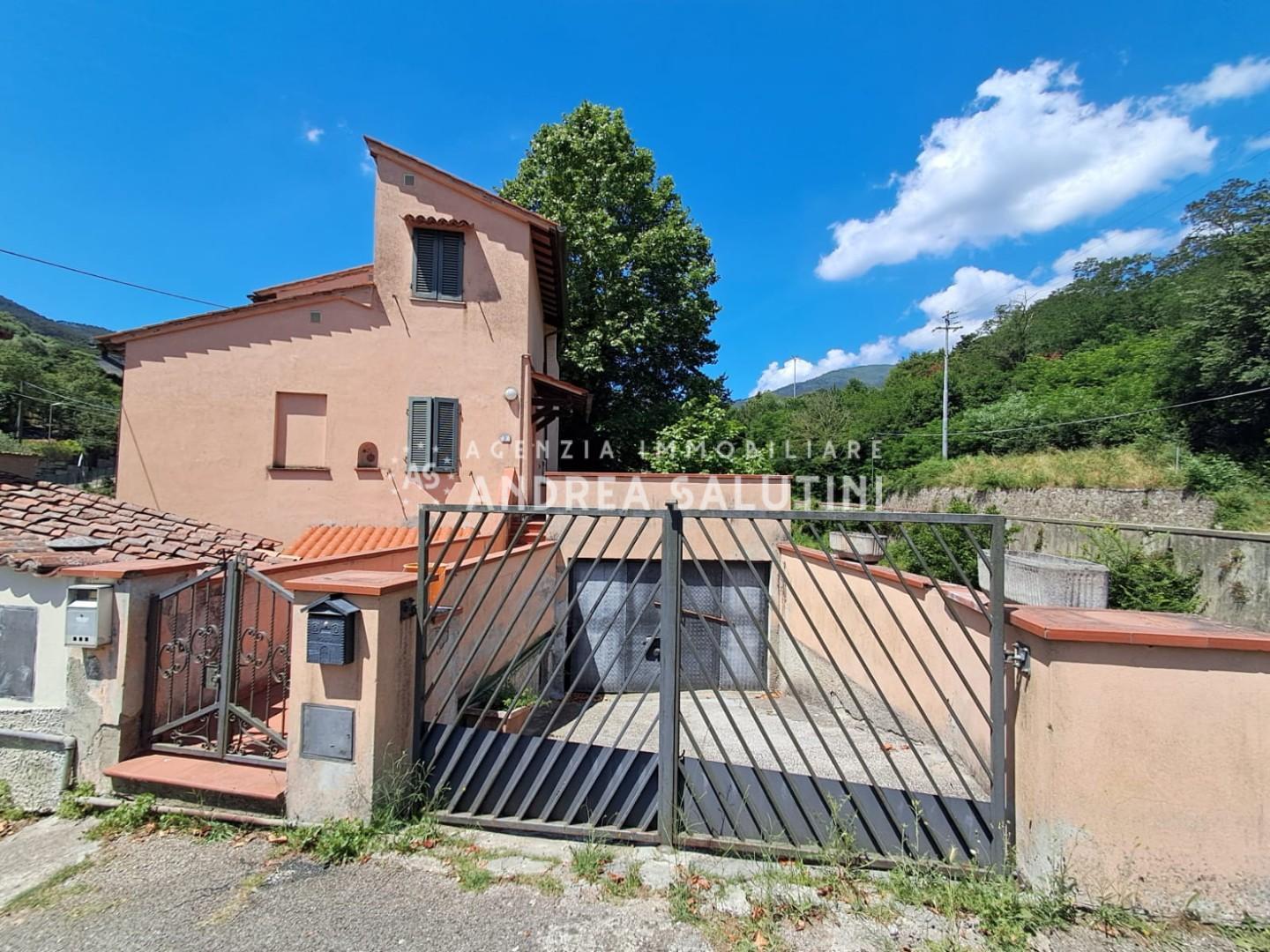 Quadrilocale con terrazzo a Buti