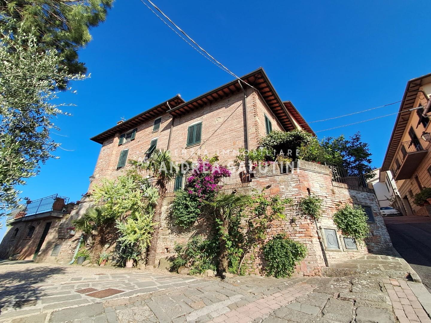 Villa con giardino, Montopoli in Val d'Arno marti