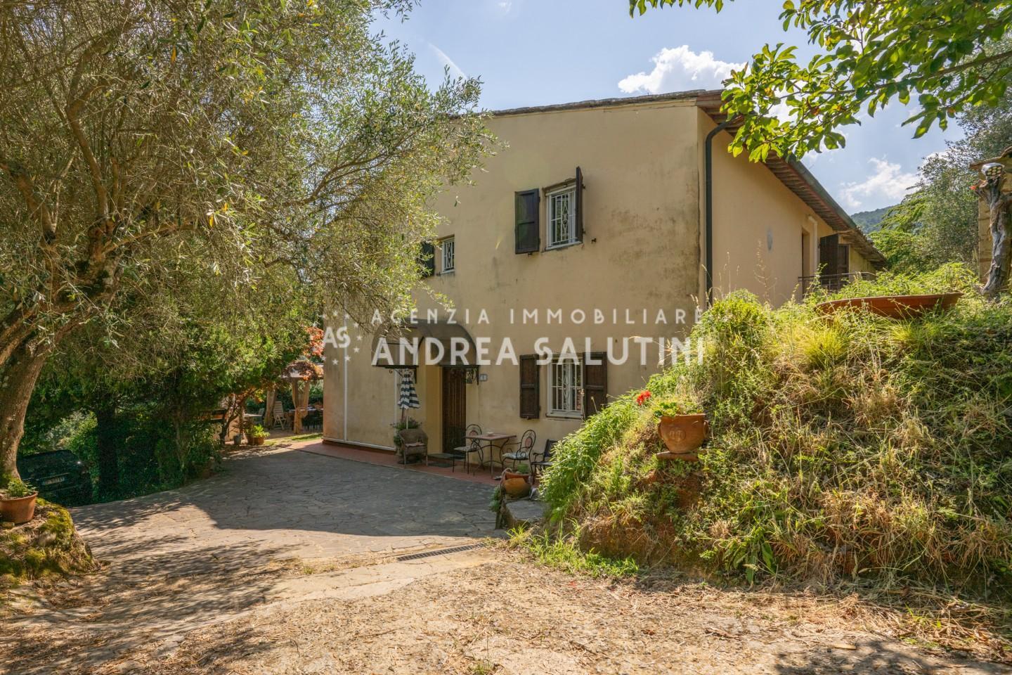 Rustico con giardino a Buti