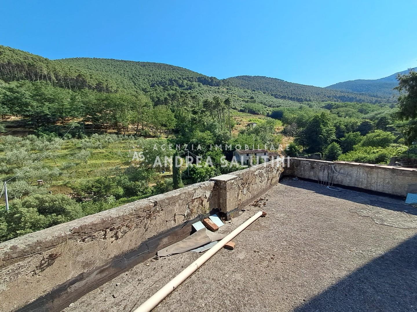 Appartamento con terrazzo a Buti