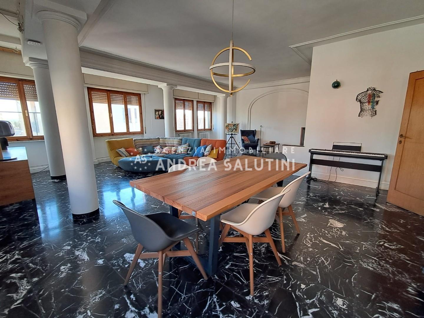 Villa con giardino, Pontedera bellaria