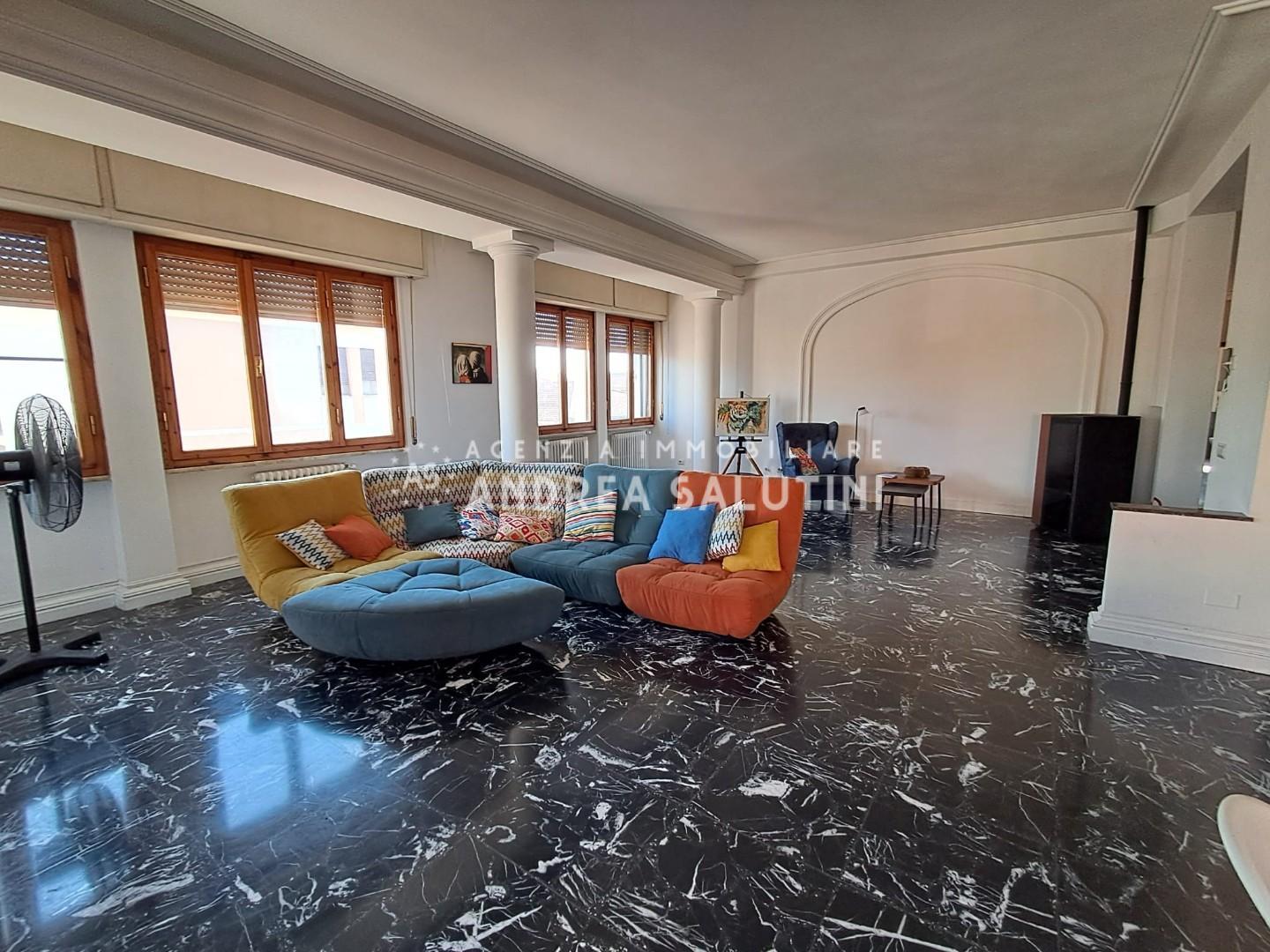 Villa con giardino, Pontedera bellaria