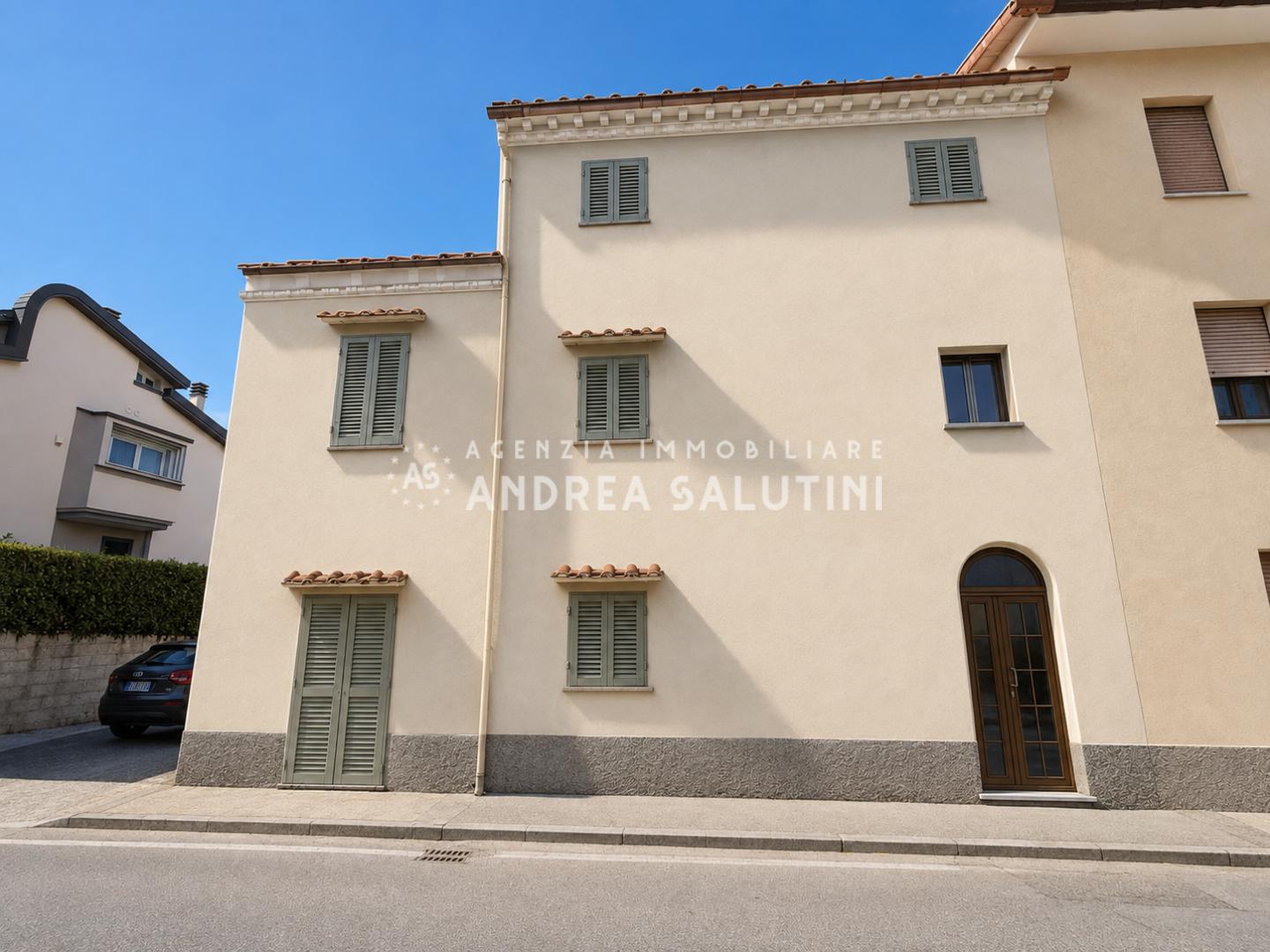 Casa indipendente con giardino, Pontedera montecastello