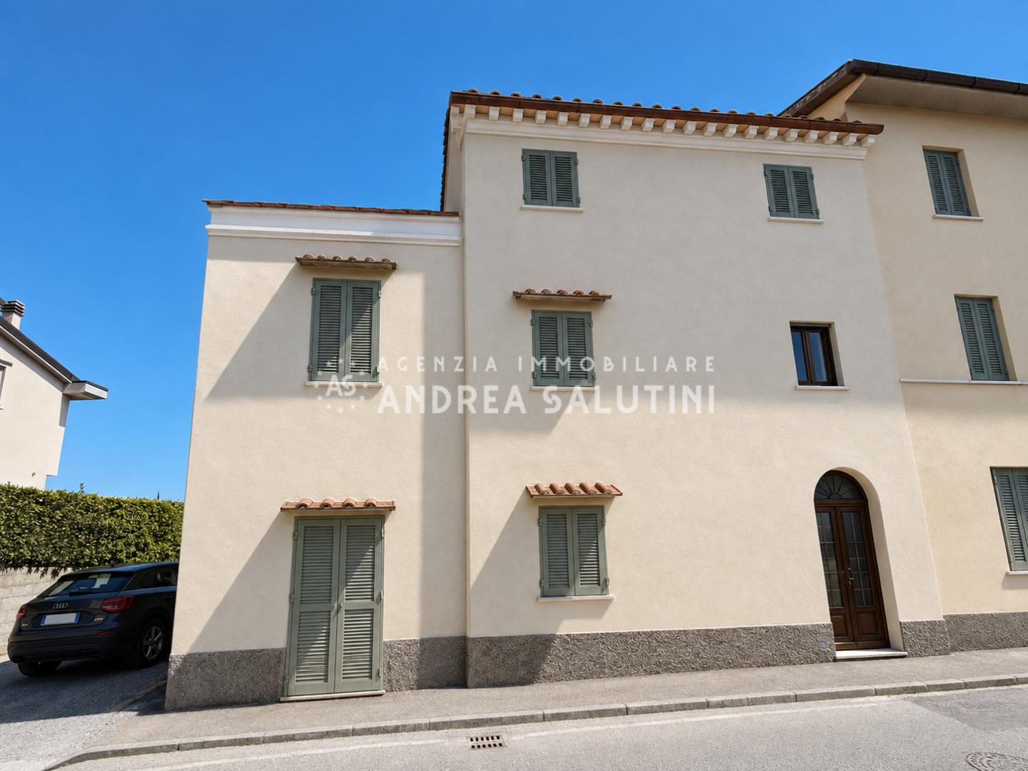 Casa indipendente con giardino, Pontedera montecastello
