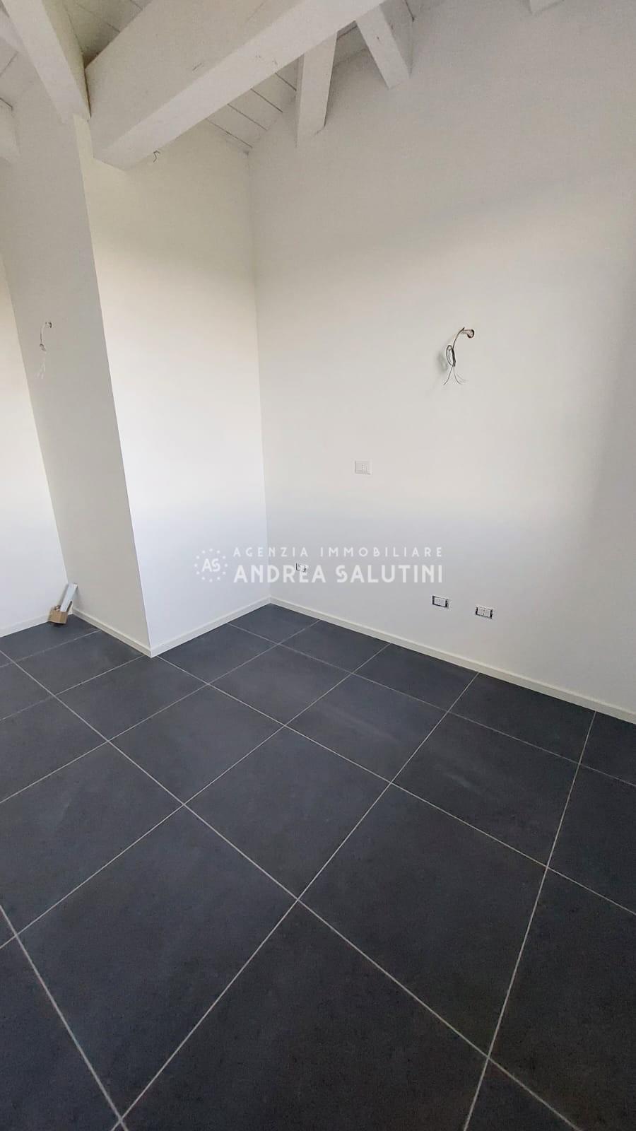 Quadrilocale con giardino a Pontedera