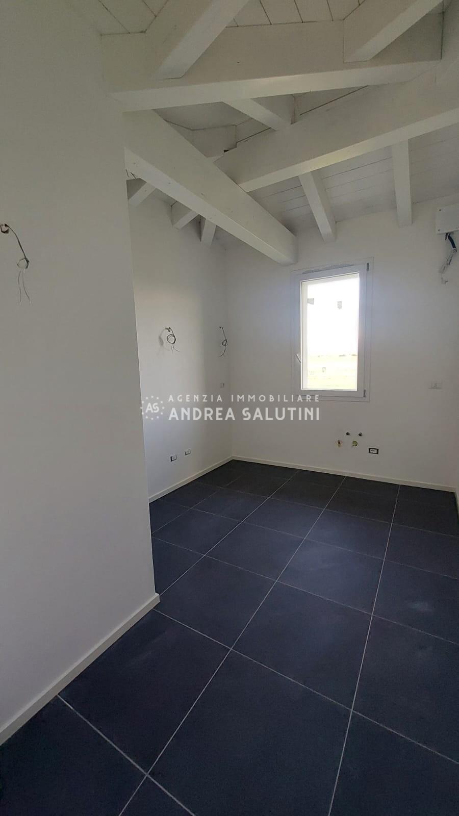 Quadrilocale con giardino a Pontedera