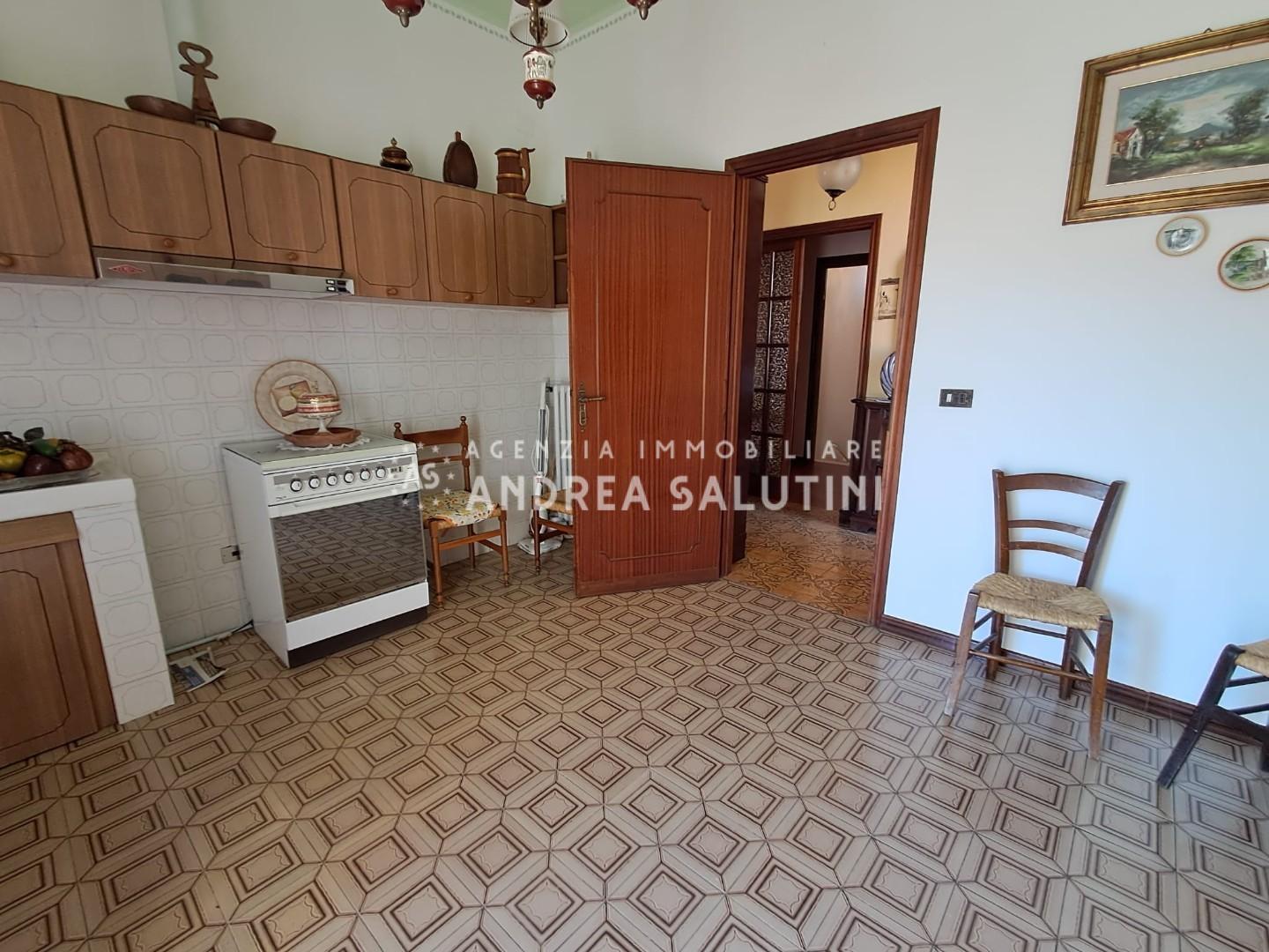 Villa con giardino, Buti cascine