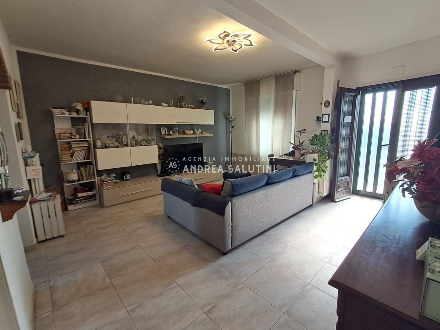 Casa indipendente con giardino, Calcinaia fornacette