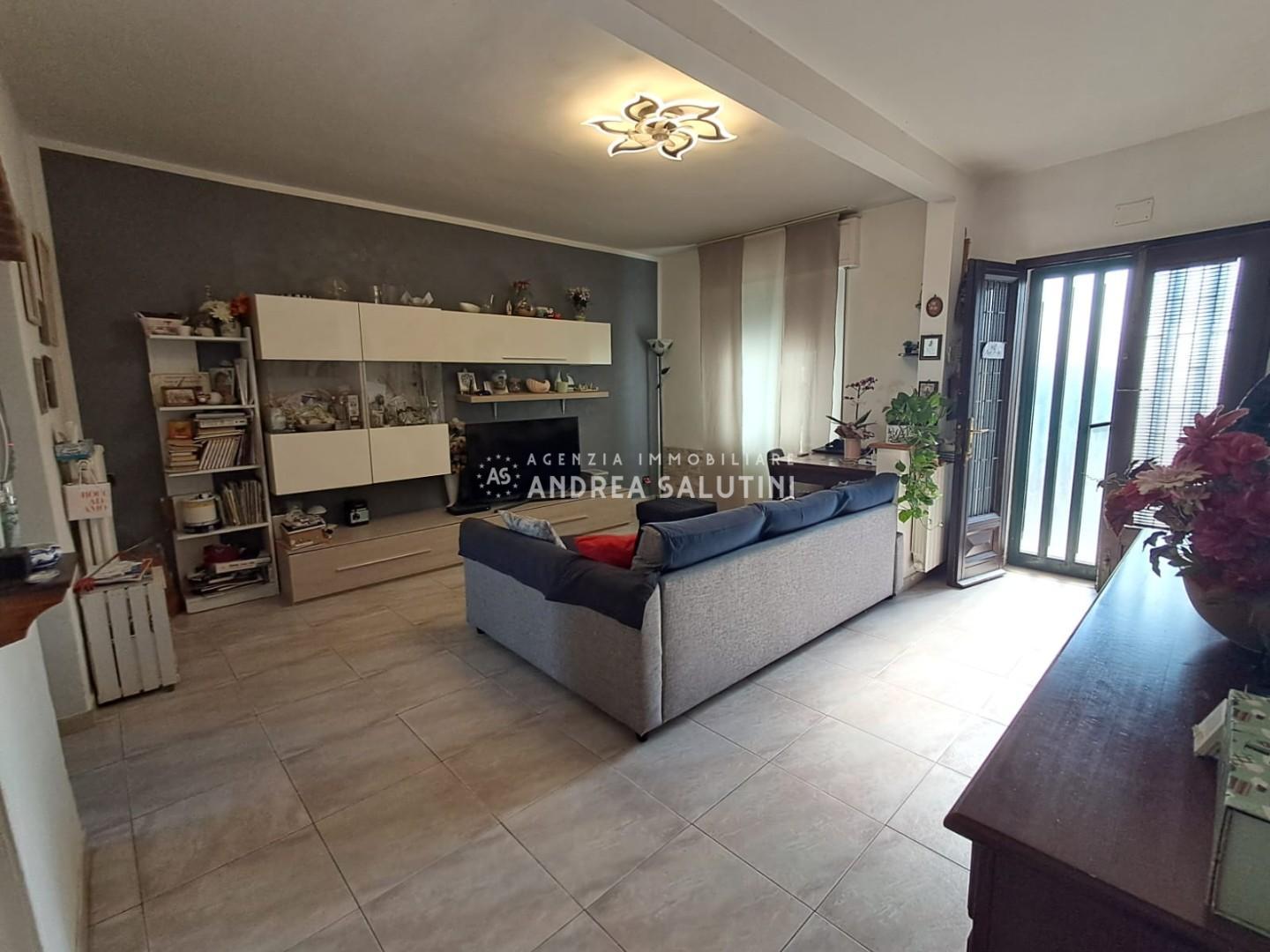 Casa indipendente con giardino, Calcinaia fornacette