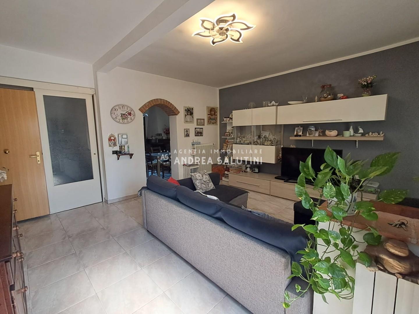 Casa indipendente con giardino, Calcinaia fornacette