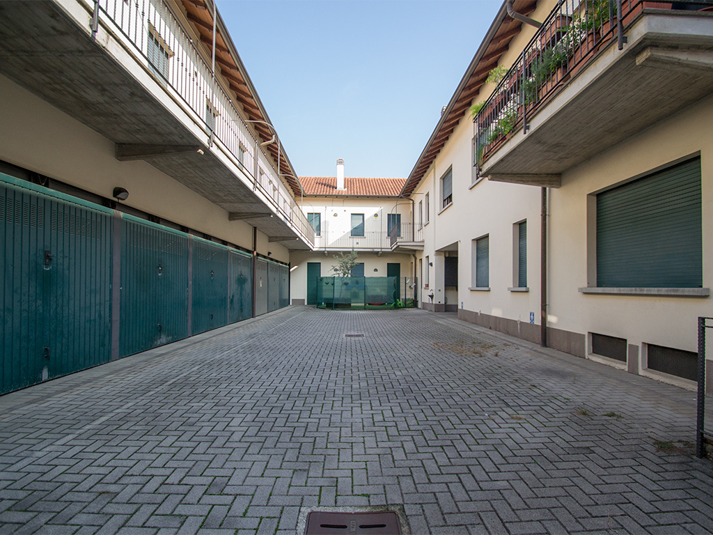 Stabile / Palazzo in vendita a Desio