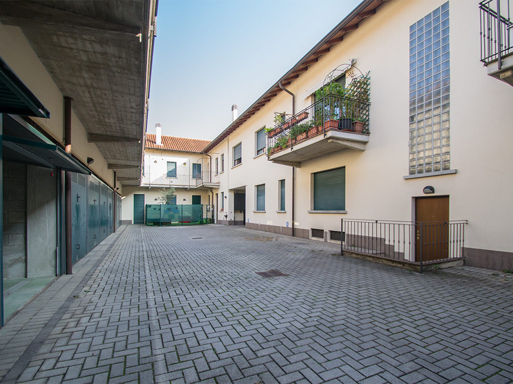 Stabile / Palazzo in vendita a Desio