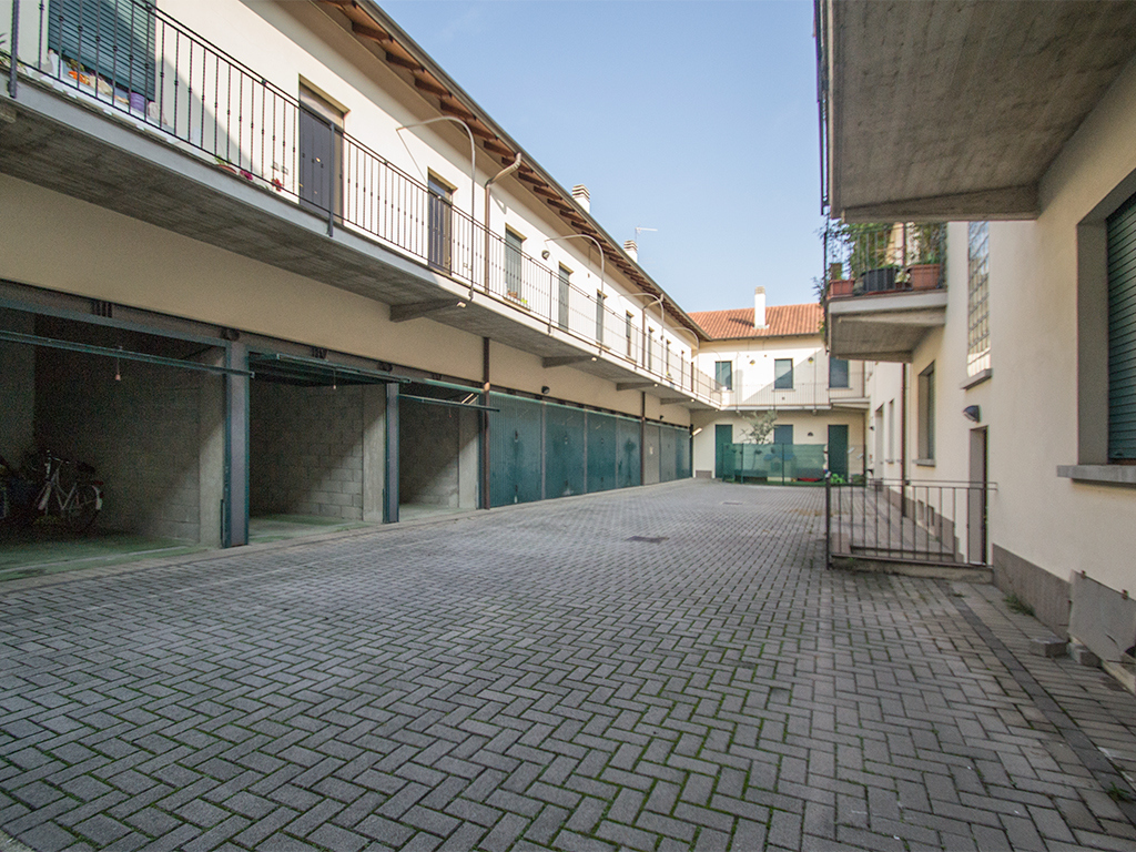 Stabile / Palazzo in vendita a Desio