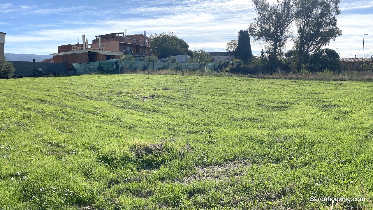 Terreno con giardino in via marrupiu, Dolianova