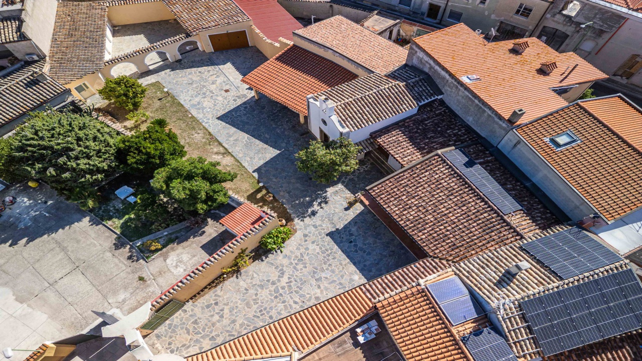 Villa con giardino in roma, Serdiana