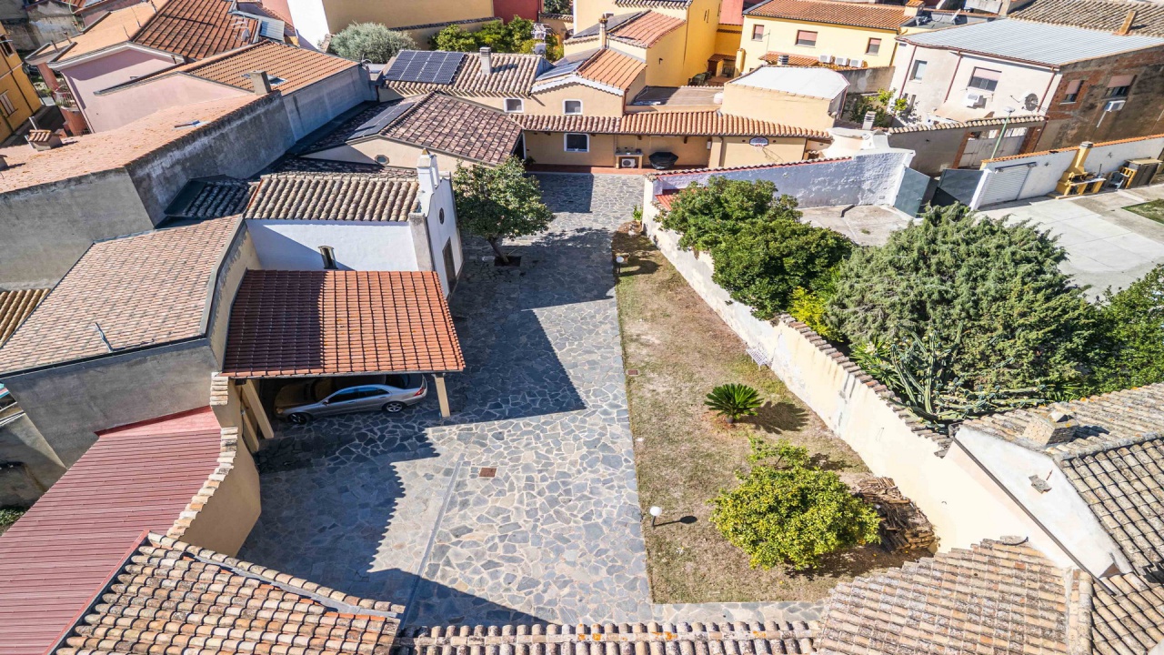 Villa con giardino in roma, Serdiana