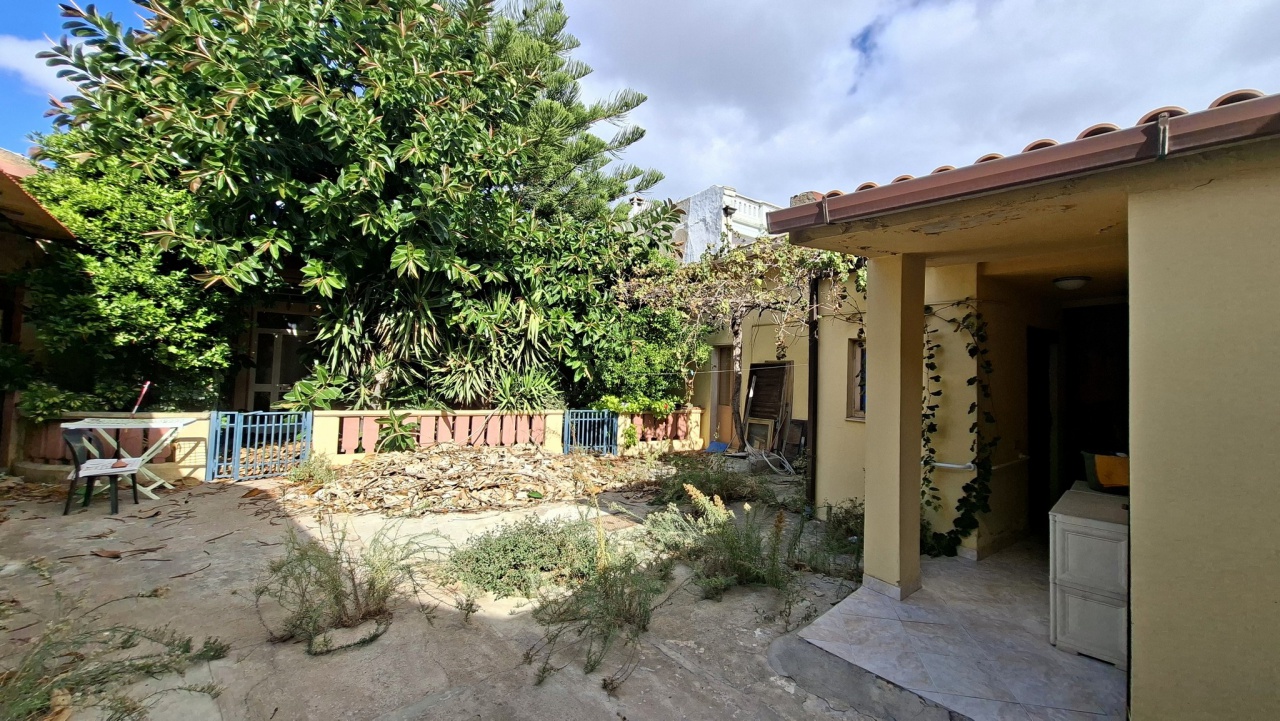 Casa indipendente con giardino in via xx settembre, Quartu Sant'Elena
