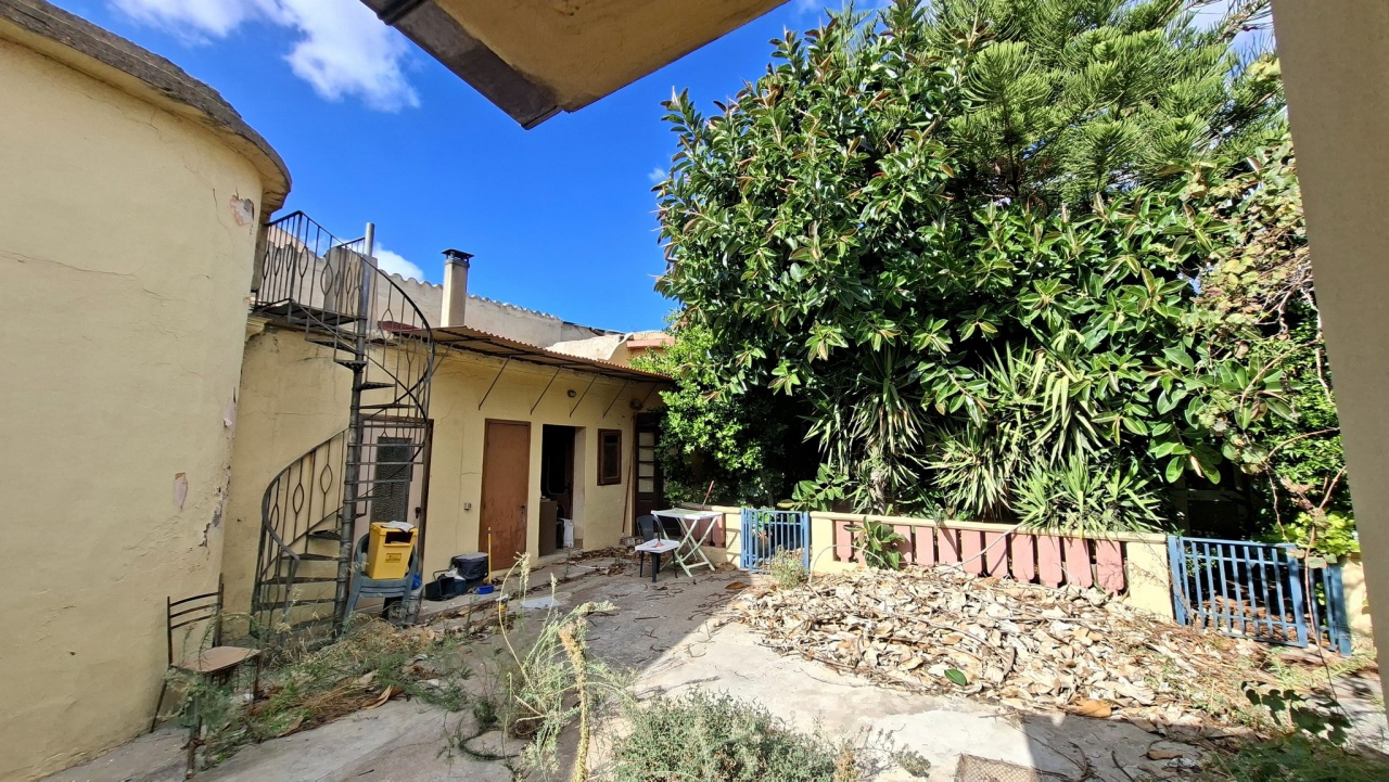 Casa indipendente con giardino in via xx settembre, Quartu Sant'Elena
