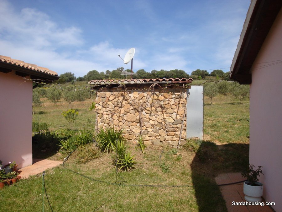 Casa indipendente con giardino in donori campagna, Donori