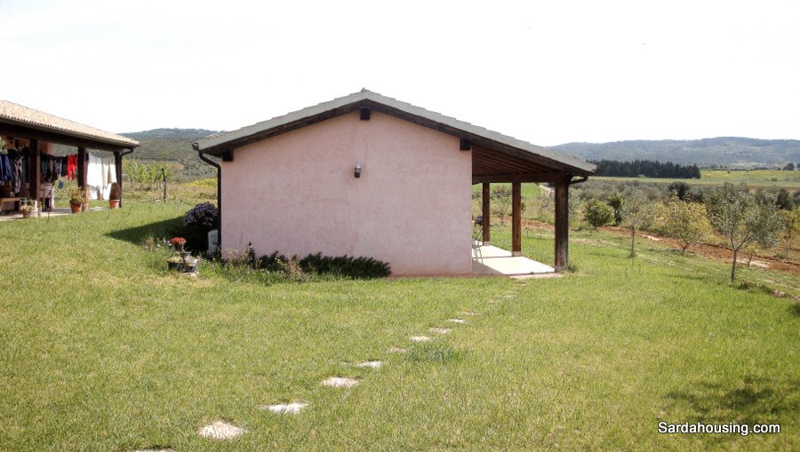 Casa indipendente con giardino in donori campagna, Donori
